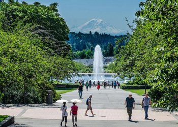 uw campus fountain